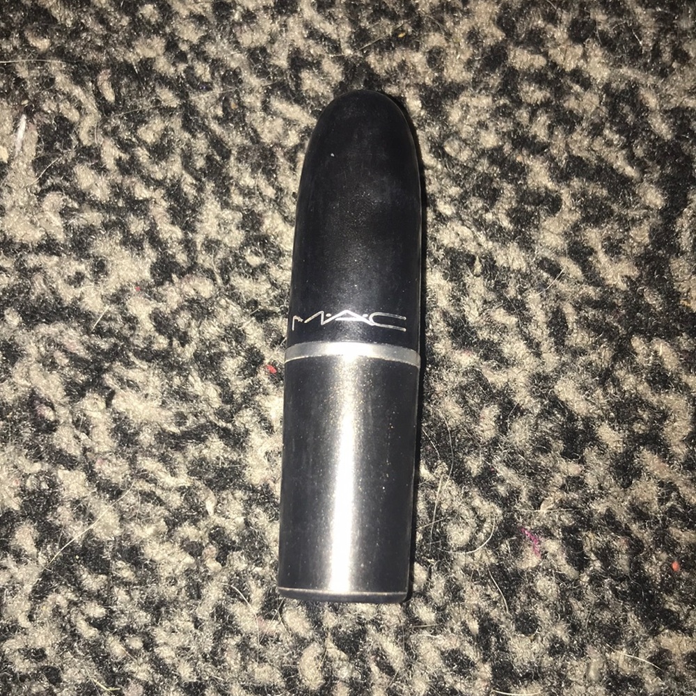 MAC lipstick in heavy petting